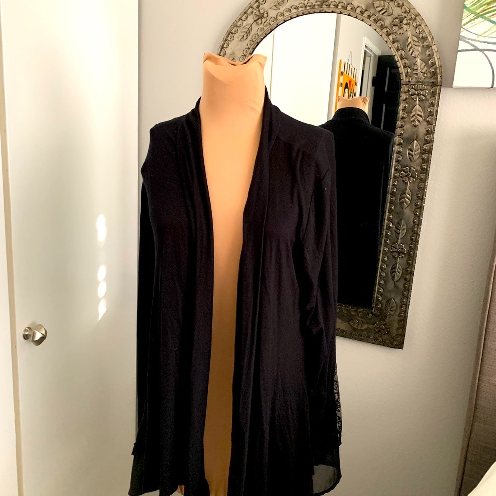 JACKET TUNIC LENGTH OPEN BLACK WITH LACE SIDE INSERTS AND BOTTOM SIZE SMALL